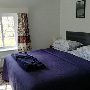 Guest bedroom